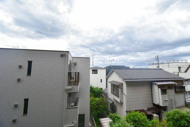 Renovated 1LDK Apartment in Kawasaki Saiwai Ward - Thumbnail 3