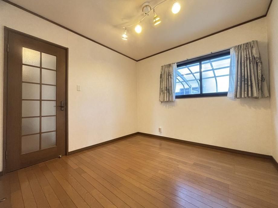 6LDK House for Sale in Aoba-ku, Sendai - 144 sqm on 240 sqm Land - Thumbnail 3