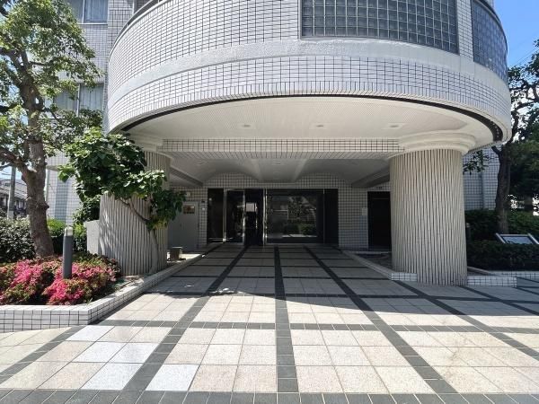 3LDK Apartment for Sale Near Komagawanakano Station, Osaka - Thumbnail 4