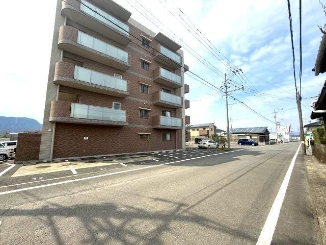 3LDK Apartment for Sale in Aira, Kagoshima - 79.1m2 - Thumbnail 4