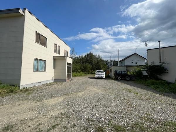 4LDK Detached House on Large Lot in Obihiro, Hokkaido - Thumbnail 3