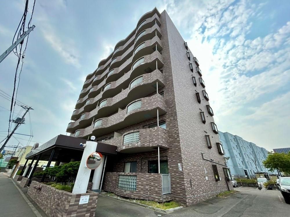 Renovated 3LDK Apartment for Sale in Kiyota, Sapporo, Hokkaido - Thumbnail 2