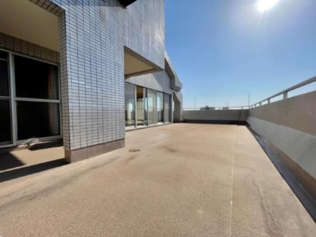 2LDK Apartment for Sale Near Saga Station - 74.7m2 - Thumbnail 2