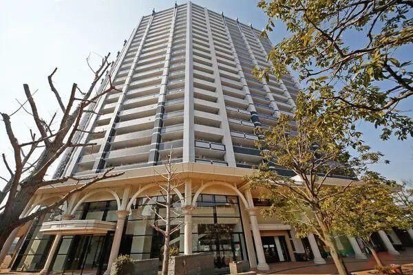 3LDK Apartment in Yokohama, 78sqm with Panoramic Views - Thumbnail 2