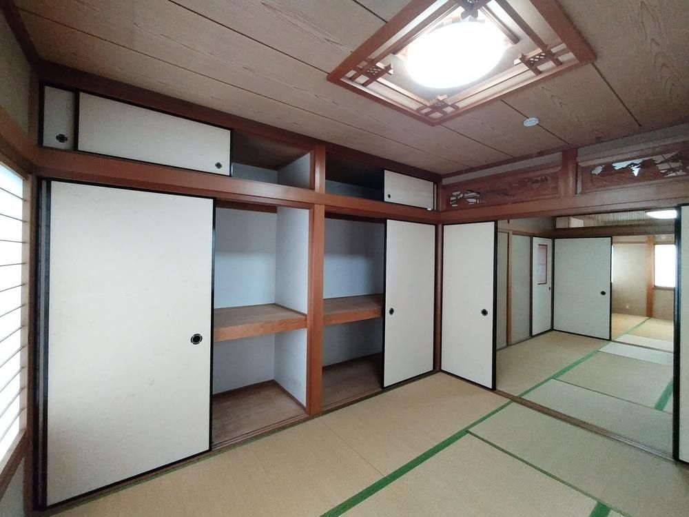 5DK House for Sale in Fushimi Ward, Kyoto – 117.67m2 - Thumbnail 3
