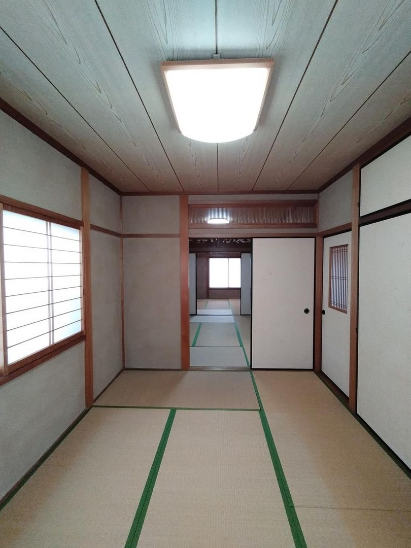 5DK House for Sale in Fushimi Ward, Kyoto – 117.67m2 - Thumbnail 2