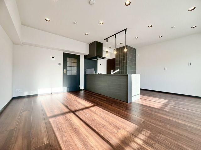Renovated 3LDK Apartment Near Tamachi Station, Yokohama - Thumbnail 3