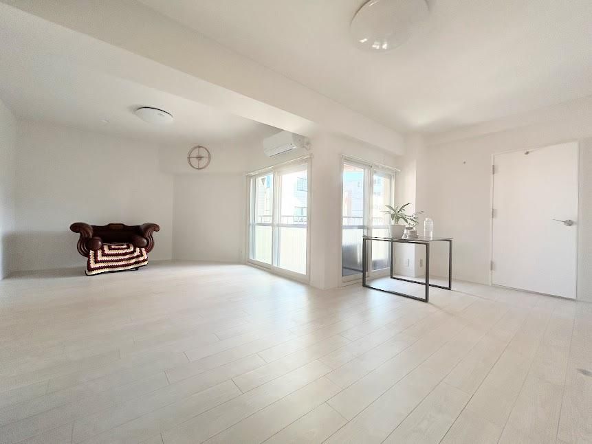 2LDK Apartment for Sale in Kawasaki, Kanagawa - 61 sqm - Thumbnail 3