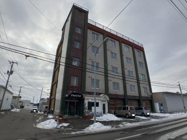 Renovated 1LDK Apartment in Obihiro, Hokkaido - Thumbnail 3