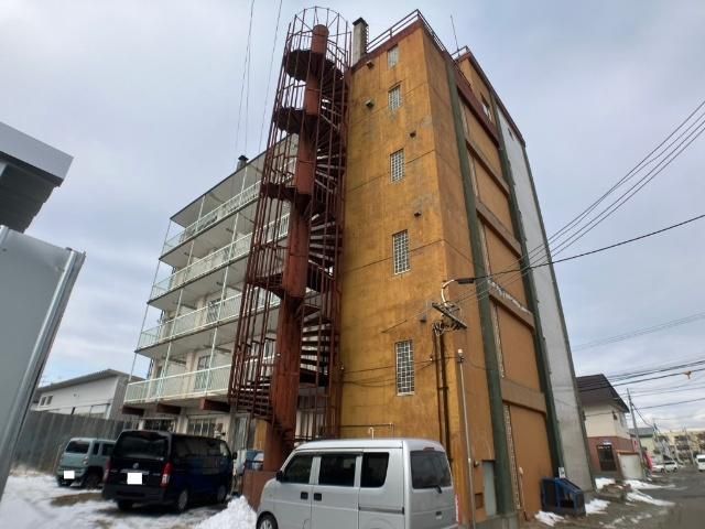 Renovated 1LDK Apartment in Obihiro, Hokkaido - Thumbnail 2