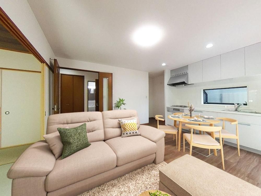 Renovated 4LDK House in Ichikawa, Chiba - 28.49 Million Yen - Thumbnail 3
