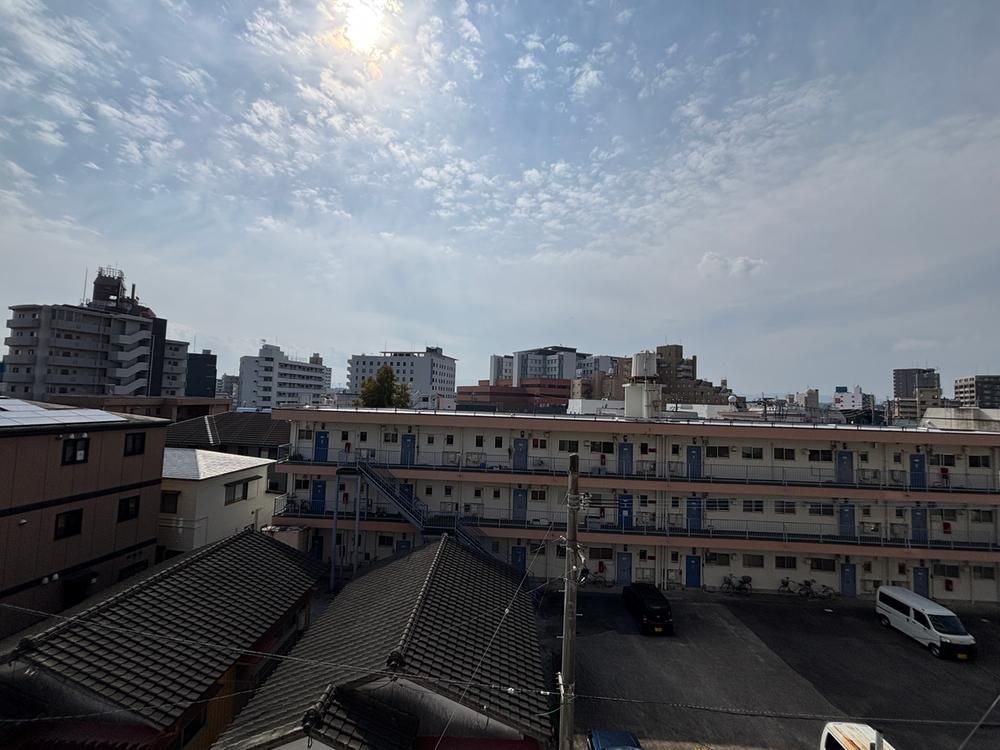 4LDK Apartment for Sale in Miyazaki City, Miyazaki - Thumbnail 2