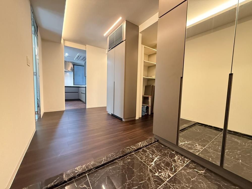 Daikanyama House 2LDK Apartment for Sale in Shibuya, Tokyo - Thumbnail 4