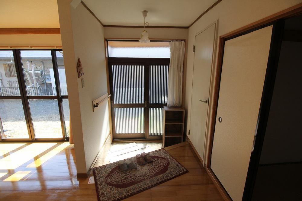 2LDK House with Garden for Sale in Akishima, Tokyo - Thumbnail 4