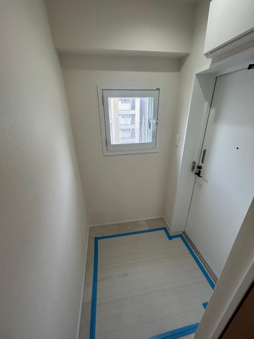 Renovated 1LDK Apartment in Sapporo Chuo-ku - Thumbnail 2