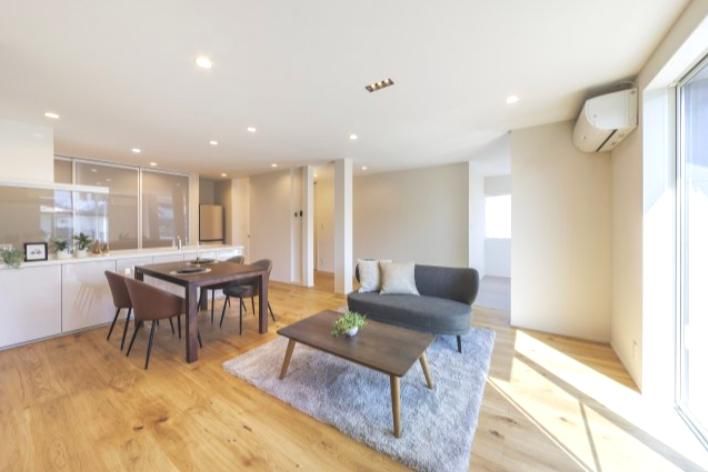 Dramatic Renovated 4LDK House with Mountain Views in Fuji City - Thumbnail 4