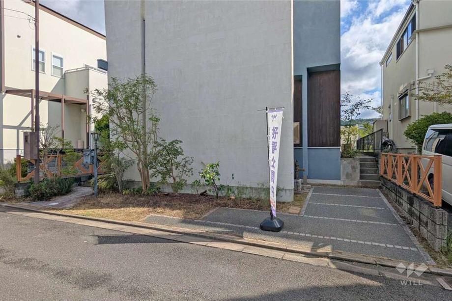 Renovated 4LDK House for Sale in Takatsuki, Osaka - Thumbnail 2