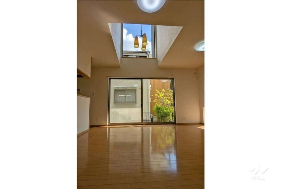 Renovated 4LDK House for Sale in Takatsuki, Osaka - Thumbnail 3
