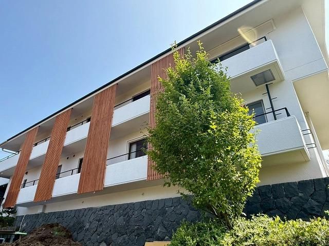 12LDK+S Mountain View Villa on 4035sqm Land in Itō, Shizuoka - Image 1