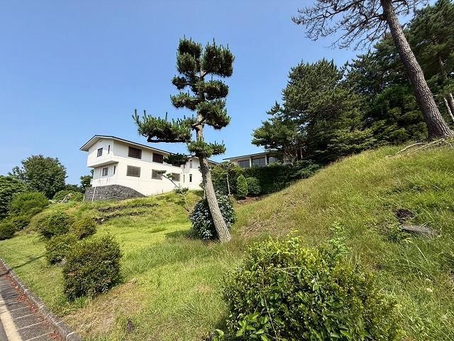 12LDK+S Mountain View Villa on 4035sqm Land in Itō, Shizuoka - Thumbnail 4