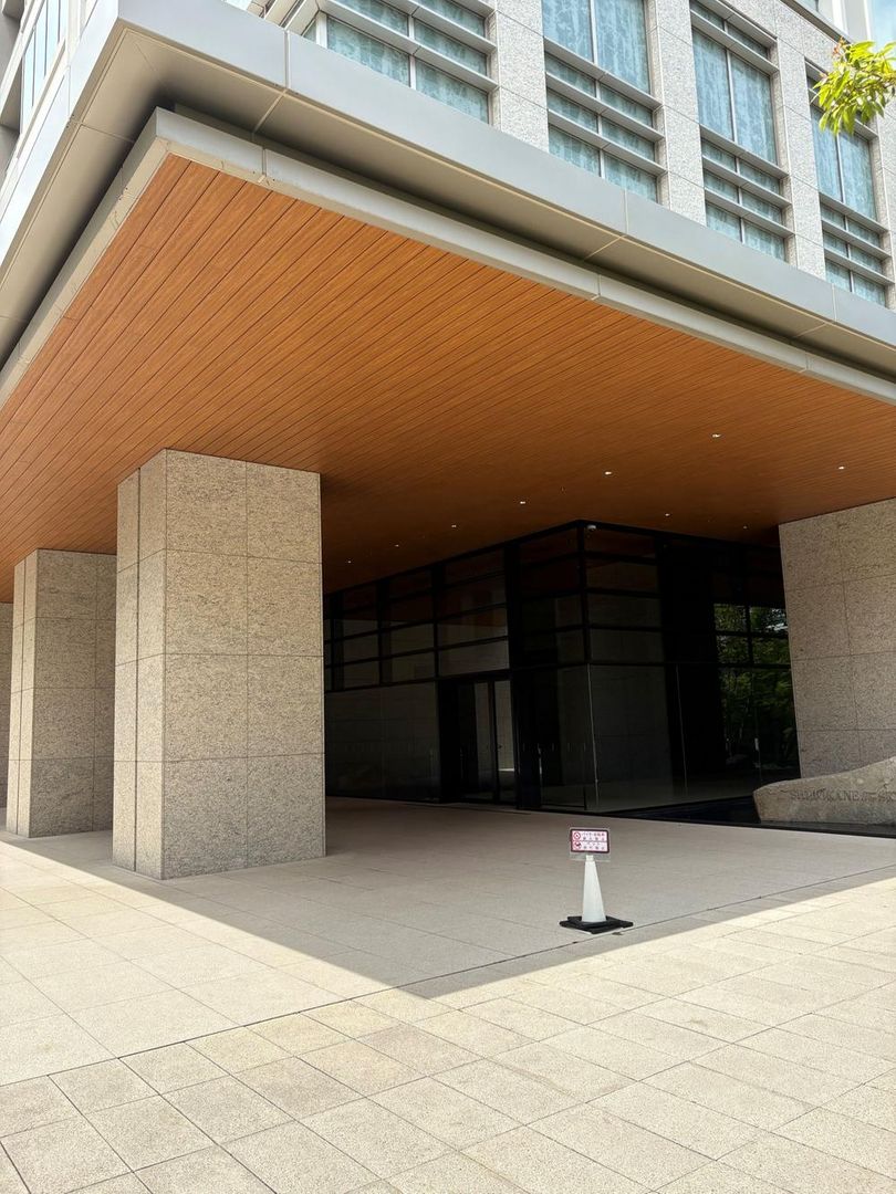 1LDK Apartment for Sale in Minato, Tokyo - 45.12m2 - Thumbnail 2