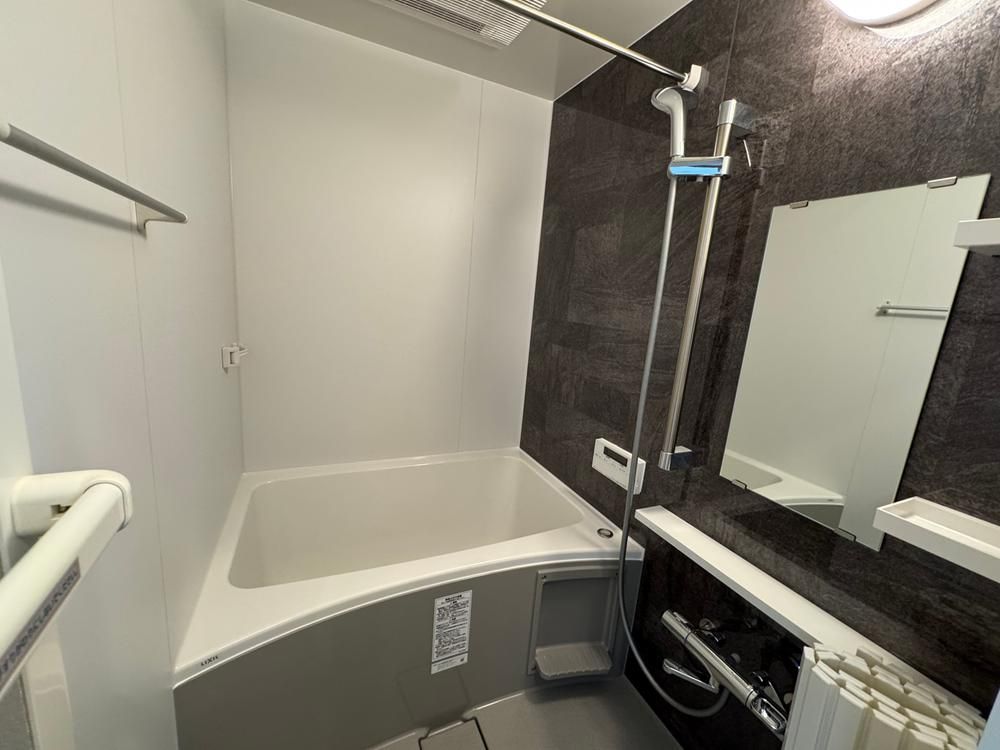 Renovated 1LDK House Near Numabukuro Station in Nakano, Tokyo - Thumbnail 4