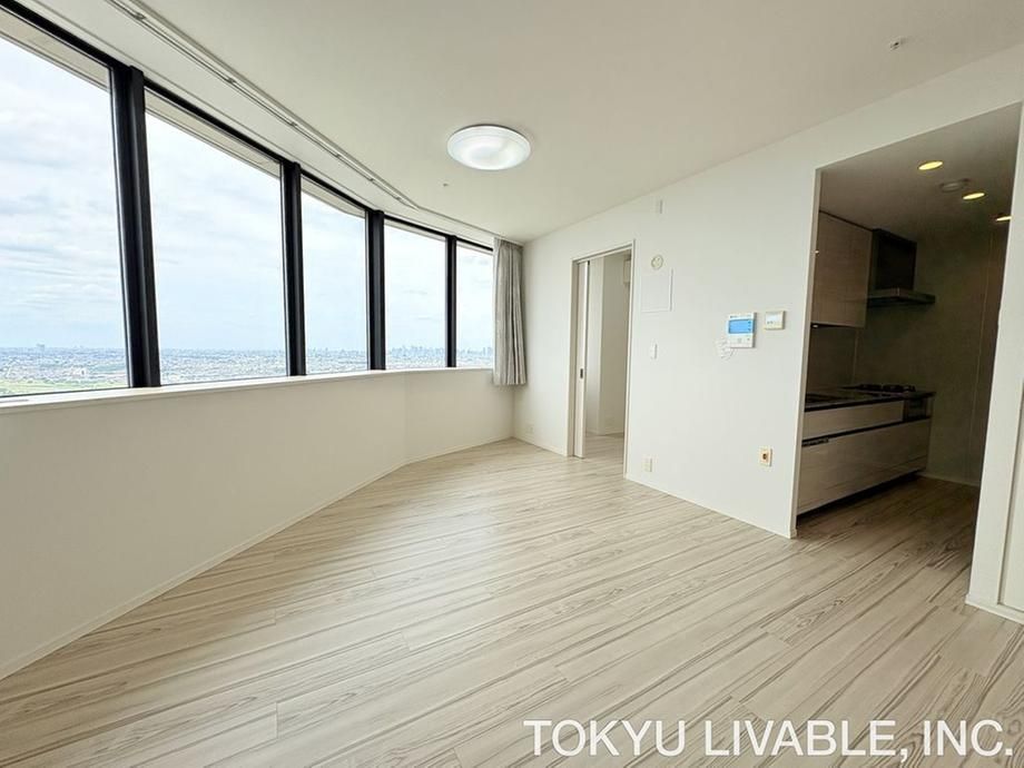 3LDK Apartment for Sale in Musashi-Kosugi, Kawasaki - Thumbnail 3