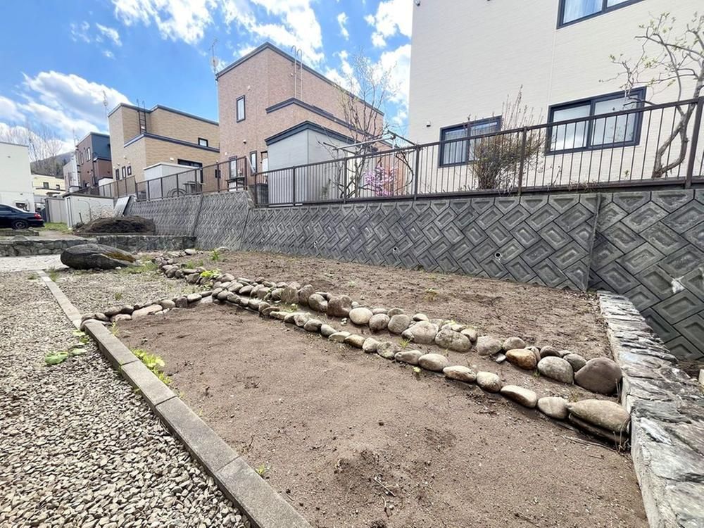 Renovated 4LDK House for Sale in Minami-ku, Sapporo - Thumbnail 4