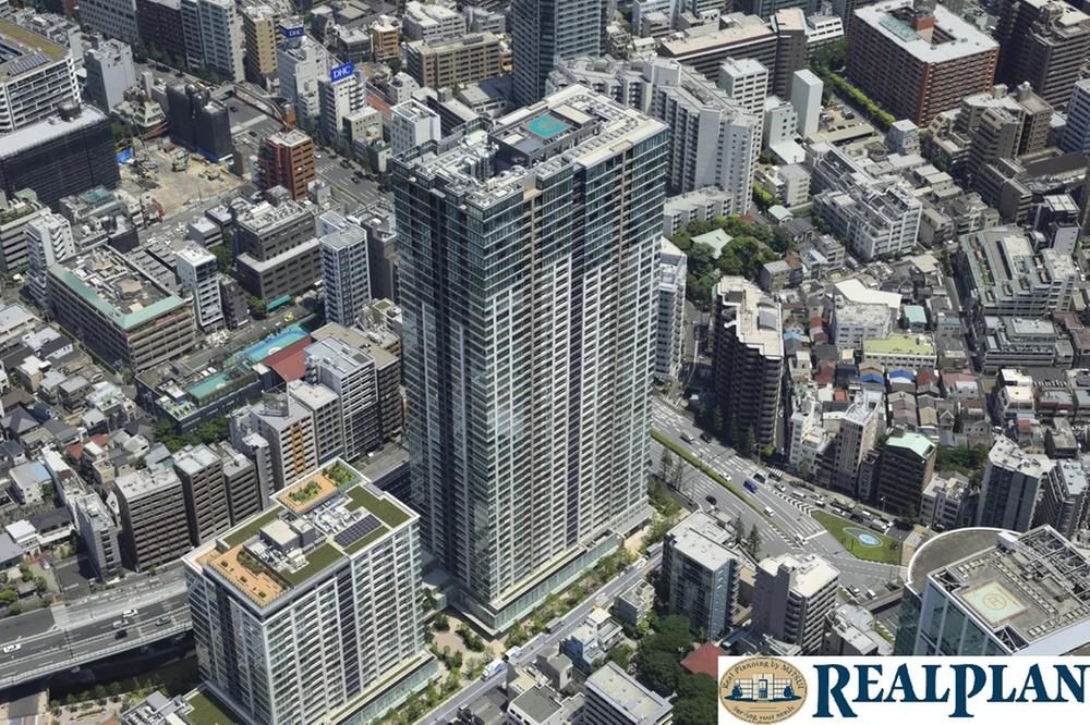 1LDK Apartment for Sale in Shirokane, Minato-ku, Tokyo - Image 1