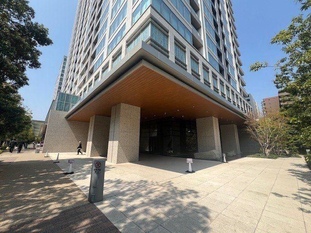 1LDK Apartment for Sale in Shirokane, Minato-ku, Tokyo - Thumbnail 4