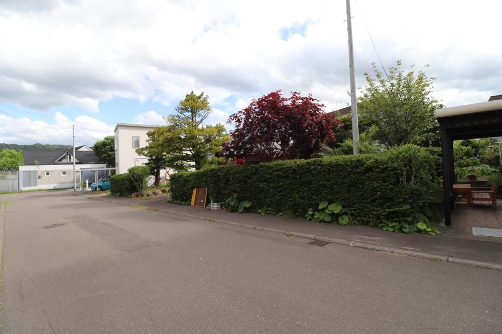 Land for Sale in Nishi Ward Sapporo 692sqm - Thumbnail 2