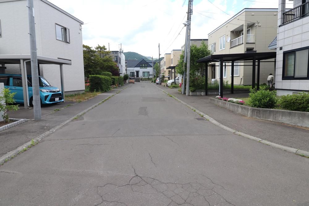 Land for Sale in Nishi Ward Sapporo 692sqm - Thumbnail 3