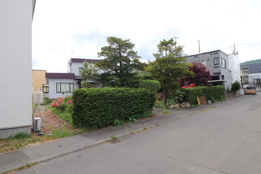 Land for Sale in Nishi Ward Sapporo 692sqm - Thumbnail 4