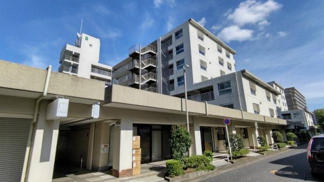 4LDK Apartment for Sale in Koshigaya, Saitama - 97.67m2 - Thumbnail 2