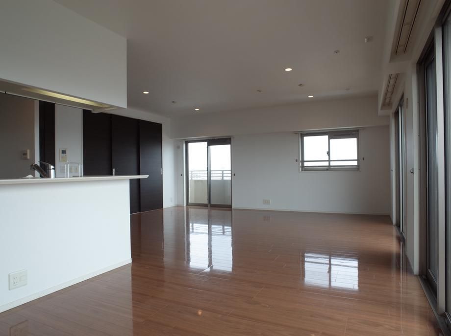 2LDK Apartment for Sale in Miyazaki City, Miyazaki - 86.91m² - Thumbnail 4