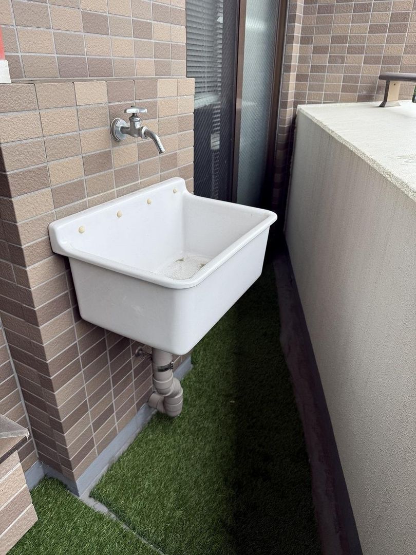 Renovated 2LDK Apartment Near Hon-Atsugi Station in Atsugi - Thumbnail 2