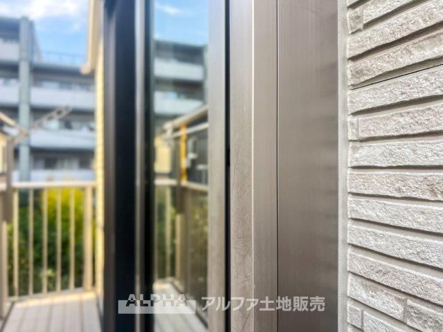 Renovated 3LDK+S House for Sale in Hino, Tokyo - Thumbnail 2