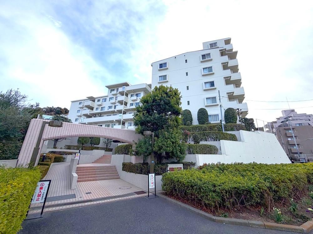 Renovated 3LDK+S Apartment Near Nokendai Station, Yokohama - Thumbnail 4