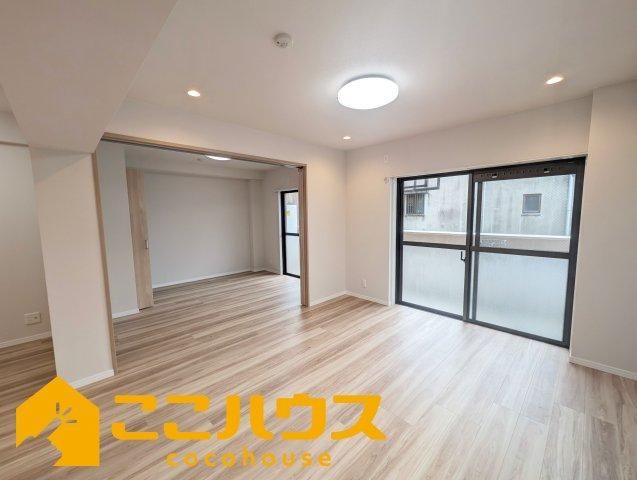 Renovated 2LDK Apartment for Sale in Tsuboya, Naha - Thumbnail 4