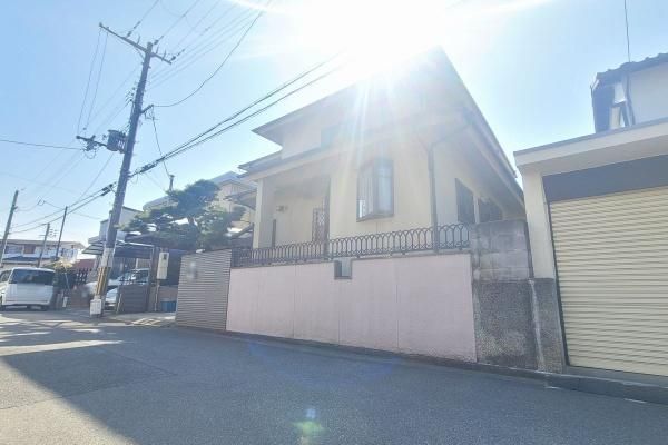 6LDK House for Sale in Izumi City, Osaka - 207.9 sqm Land - Thumbnail 3