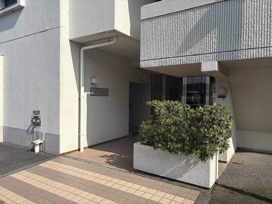 2DK Condominium for Sale in Kawasaki, Saiwai Ward - Thumbnail 3