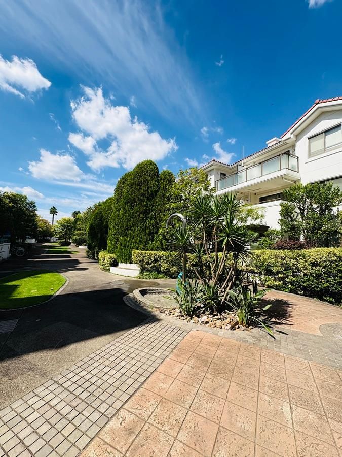2LDK Apartment in Chigasaki, Kanagawa - 78.71m2 - Thumbnail 2