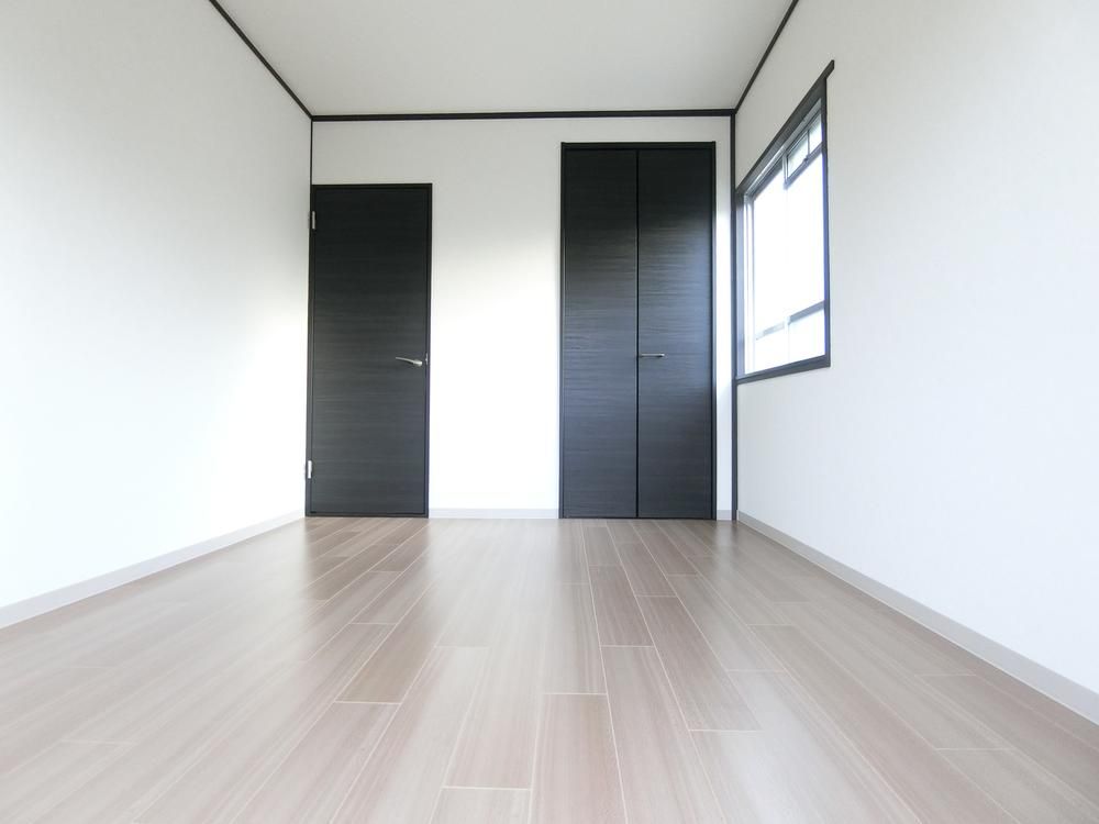 Emerald Mansion Itsukaichi 3LDK Apartment for Sale in Hiroshima - Thumbnail 2