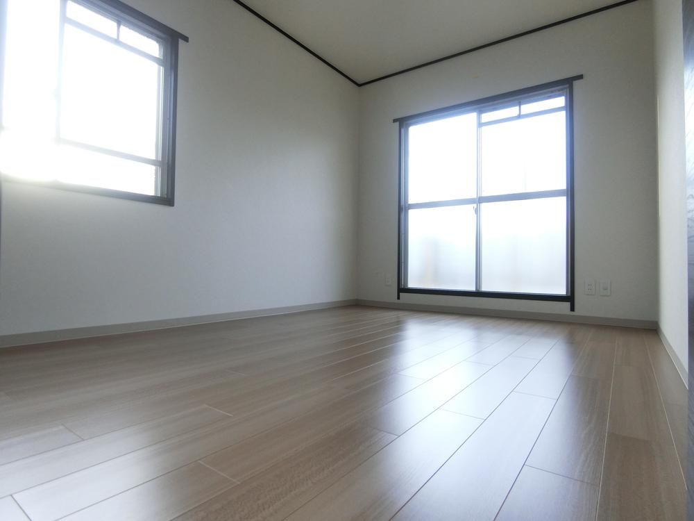Emerald Mansion Itsukaichi 3LDK Apartment for Sale in Hiroshima - Thumbnail 3