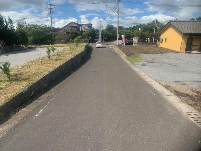 Land for Sale in Miyakonojo, Miyazaki - 332.94 sqm Corner Lot - Thumbnail 2