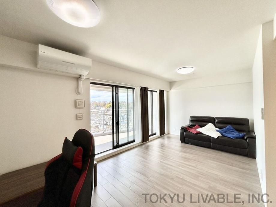 2LDK Apartment for Sale in Asao Ward, Kawasaki, Kanagawa - Thumbnail 2
