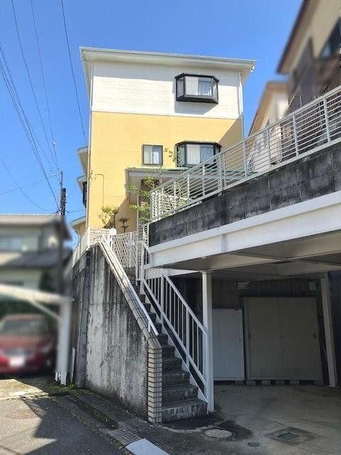 4LDK Detached House for Sale in Hadano City with Mountain Views - Thumbnail 3