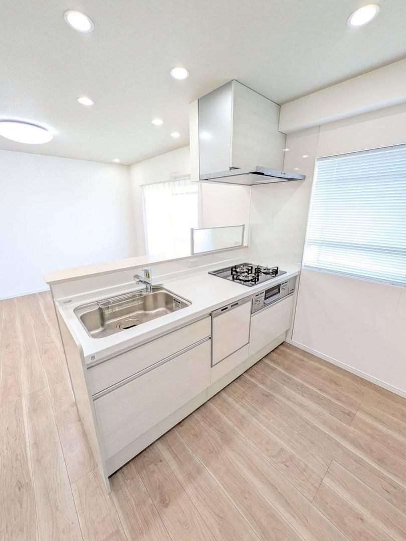 Renovated 3LDK Apartment for Sale in Totsuka, Yokohama - Thumbnail 4