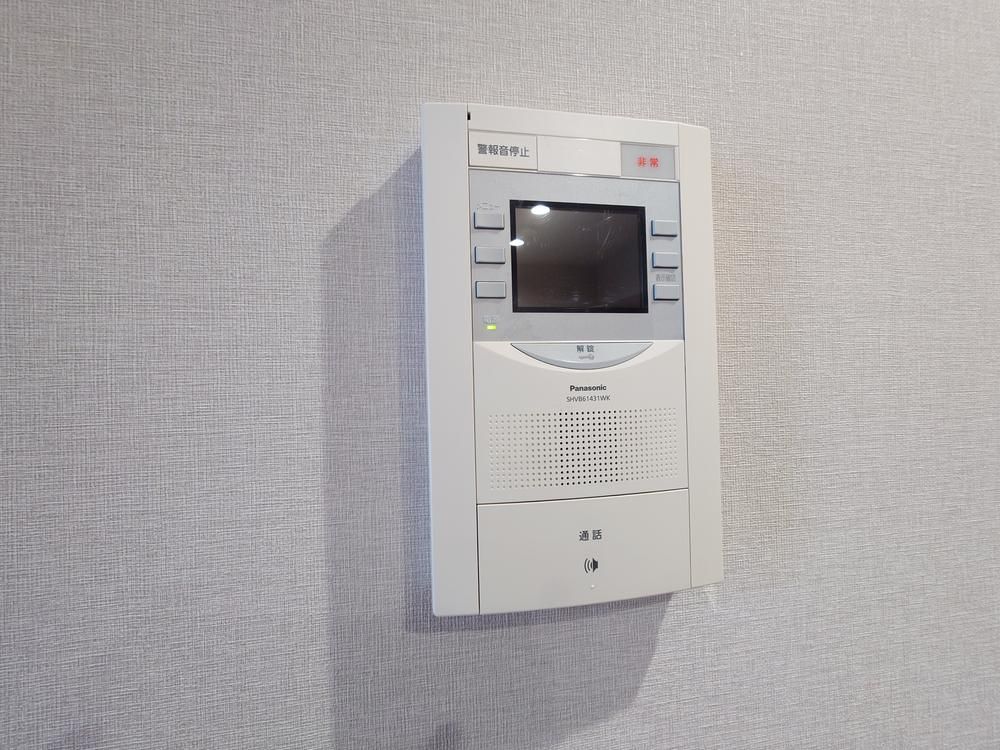 Renovated 4LDK Apartment in Fukuoka City with Private Garden - Thumbnail 3