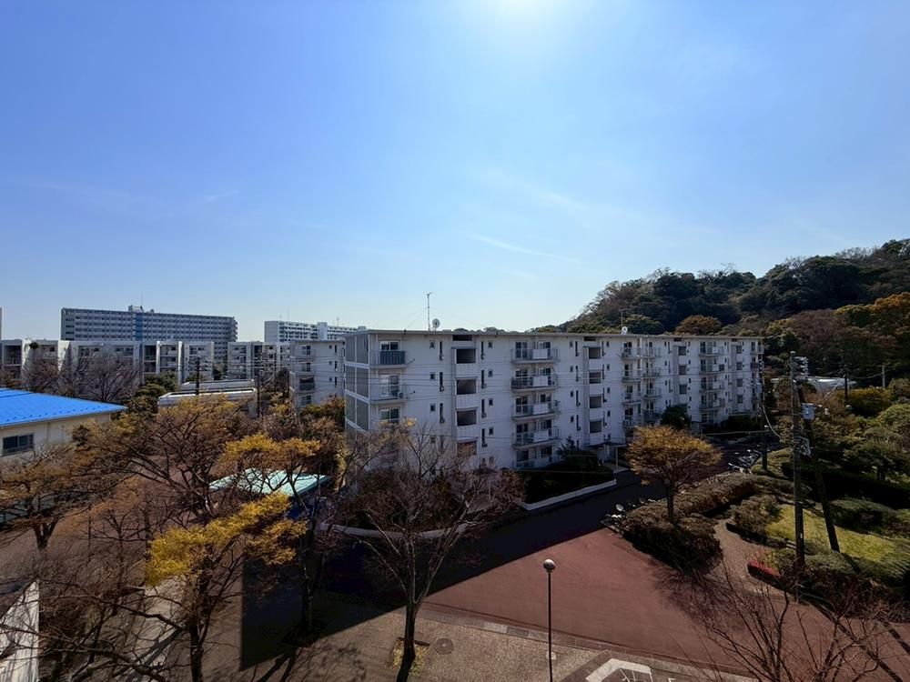 3LDK Apartment for Sale in Kanazawa-ku, Yokohama - Thumbnail 3